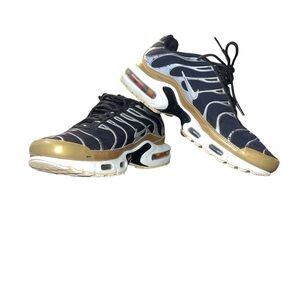 Nike Air Max Plus Tuned 1 Black Aluminum Women's Size 9